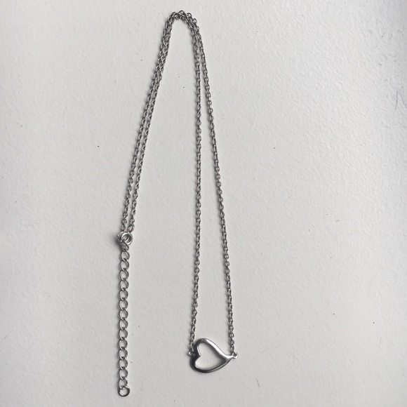 Choker sideways silver heart necklace - Picture 2 of 3
